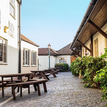 The Half Moon Inn And Country Lodge Yeovil Kültér fotó
